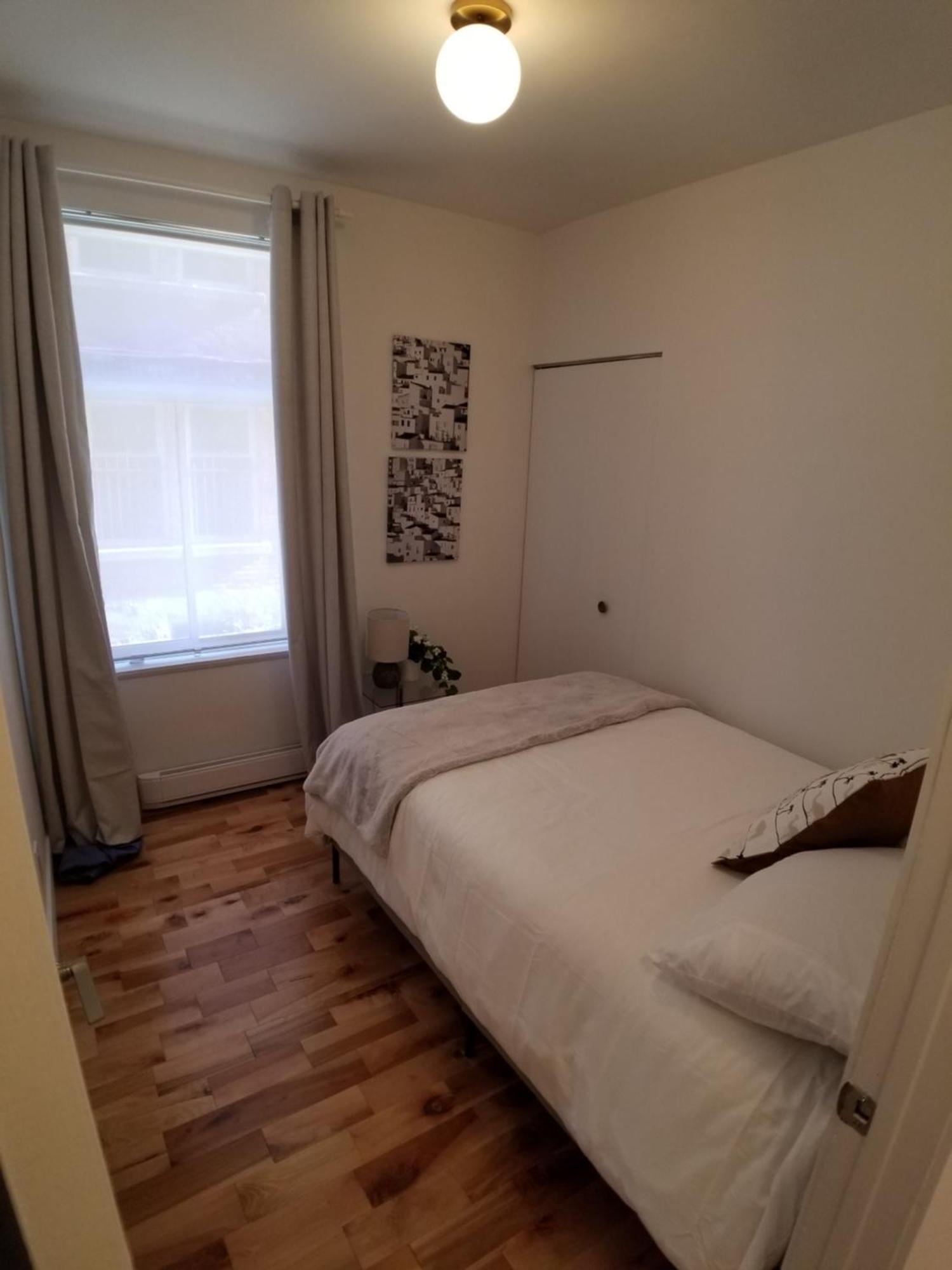 3 Bedroom Near Olympic Stadium มอนทรีอัล ภายนอก รูปภาพ